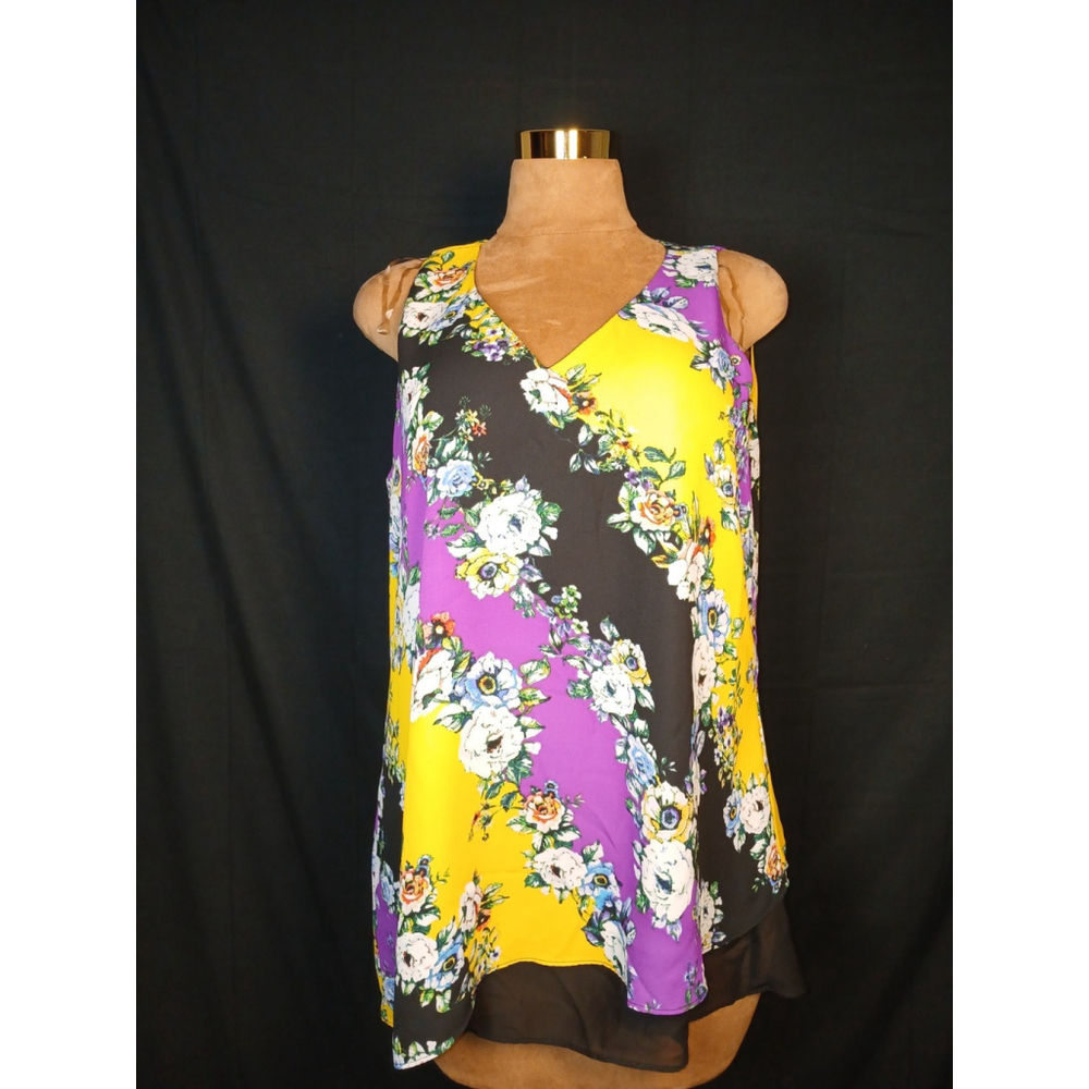 Beautiful Womens Top By Zac And Rachel Size Xl